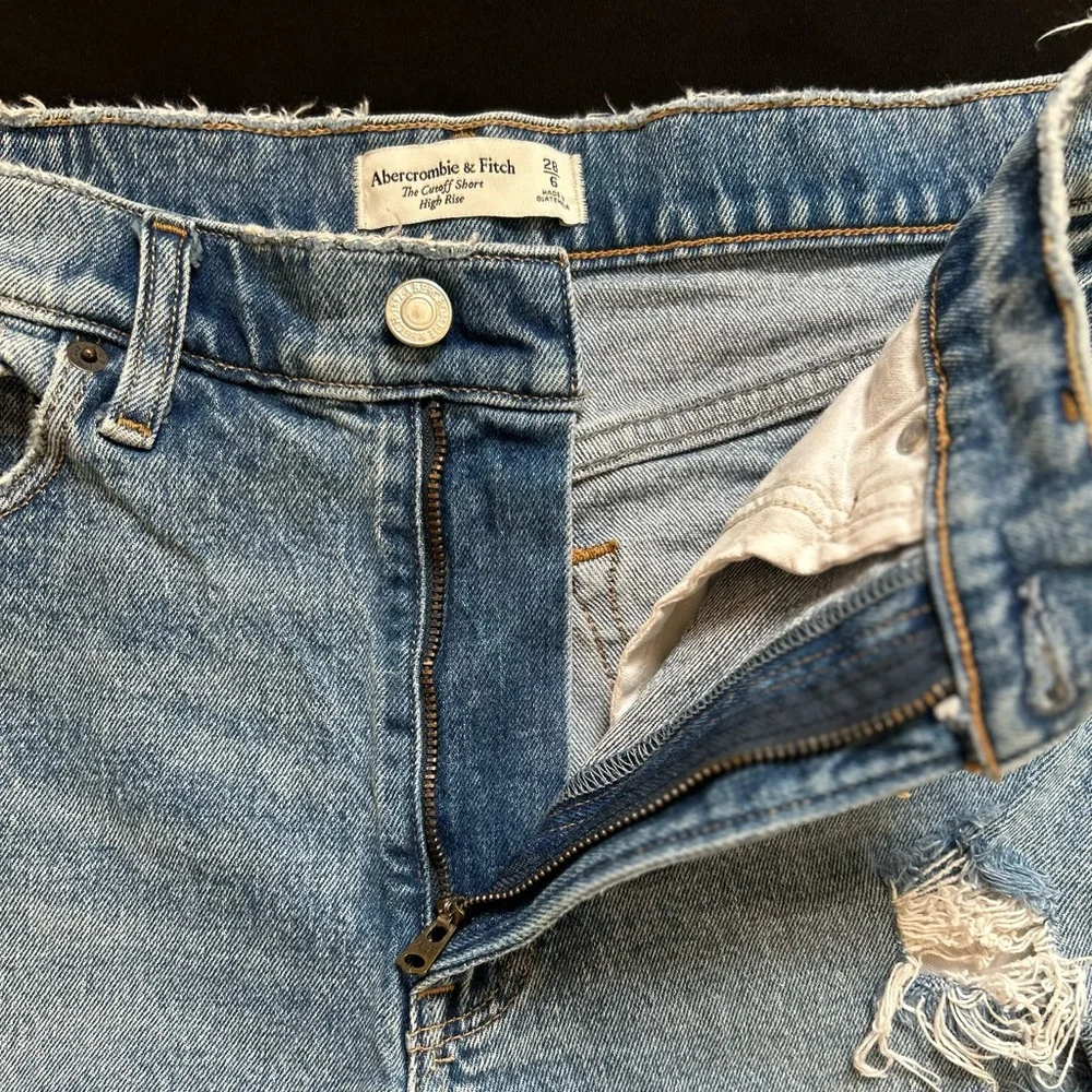 Abercrombie & Fitch
The Cutoff Short
High Rise - Picture 3 of 8